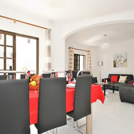Holiday Home In Gale With Pool Near Beaches Albufeira