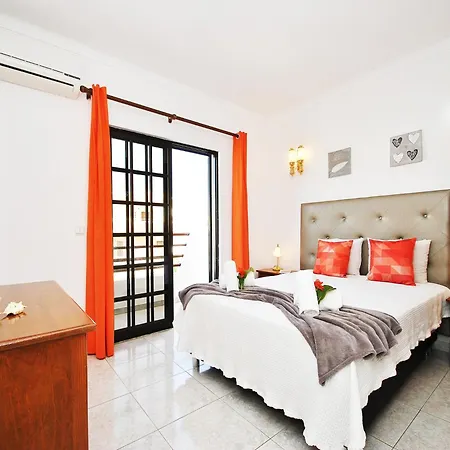 Willa Holiday Home In Gale With Pool Near Beaches *