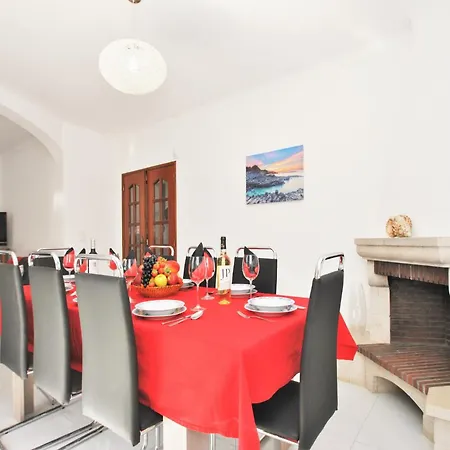 Willa Holiday Home In Gale With Pool Near Beaches